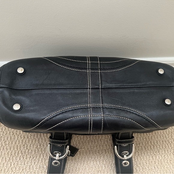 Coach leather purse - Picture 2 of 6